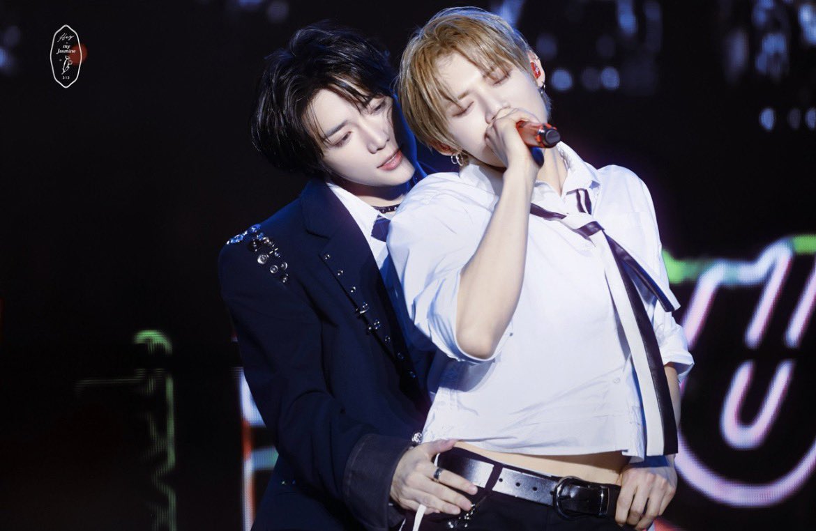 yeonkitten's tweet photo. Are we Fucking #Serious ? Iim. Normal. https://t.co/iZNheU0eOx