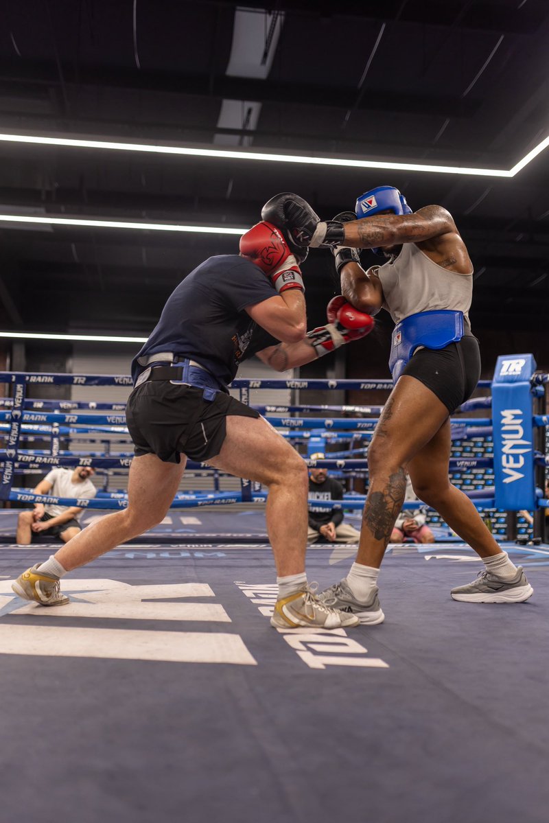 jaredanderson41's tweet image. THE REAL BIG BABY🍼🥊 
#boxing #fight #boxingtraining #espn #fyp