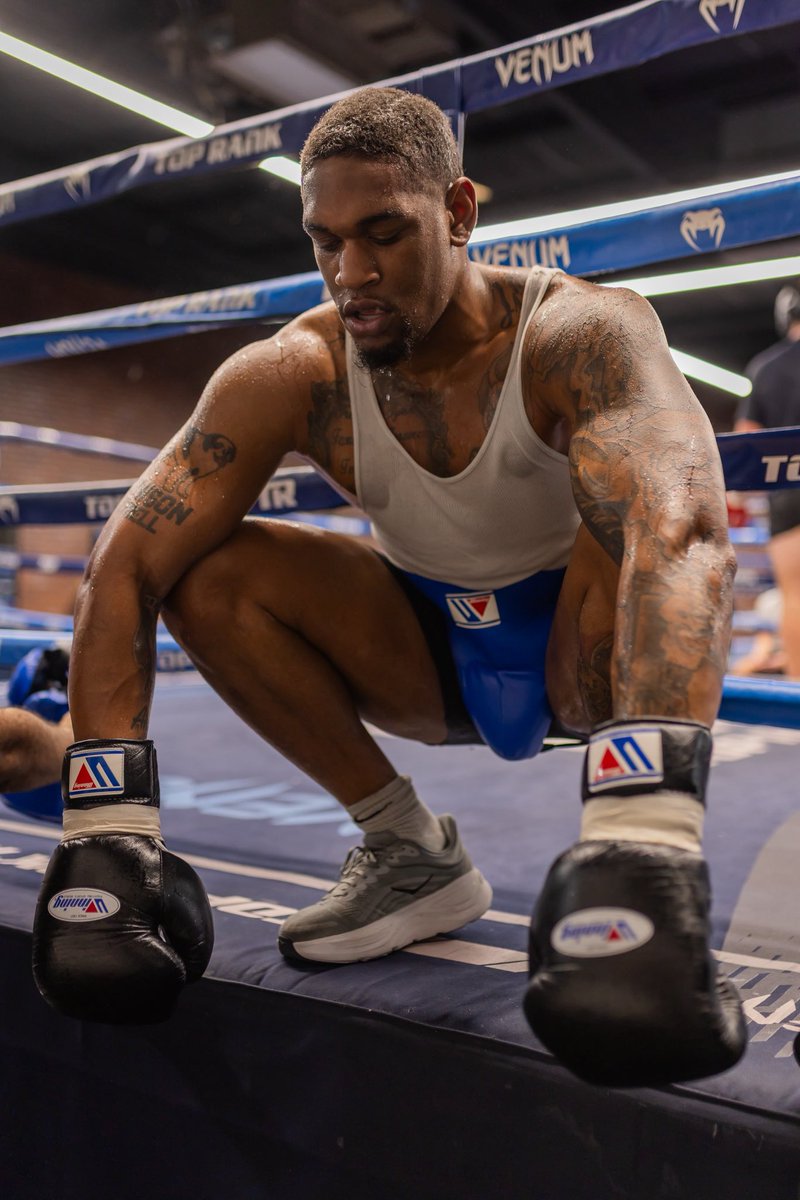 jaredanderson41's tweet image. THE REAL BIG BABY🍼🥊 
#boxing #fight #boxingtraining #espn #fyp
