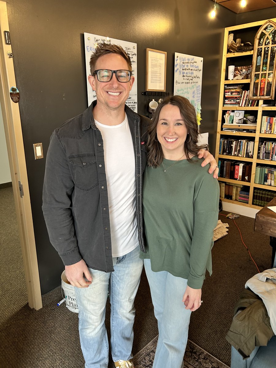 FIRSTchampaign's tweet photo. Watching our lead pastor and his wife be real, vulnerable, and honest on stage together? That was church. So grateful for them and for every single person brave enough to submit a question. 💛
https://t.co/7I6EEIk91L. 👆
#FromThisDayForward #MarriageSeries #RealTalk #ChurchFamily https://t.co/gjnBTjGvu5