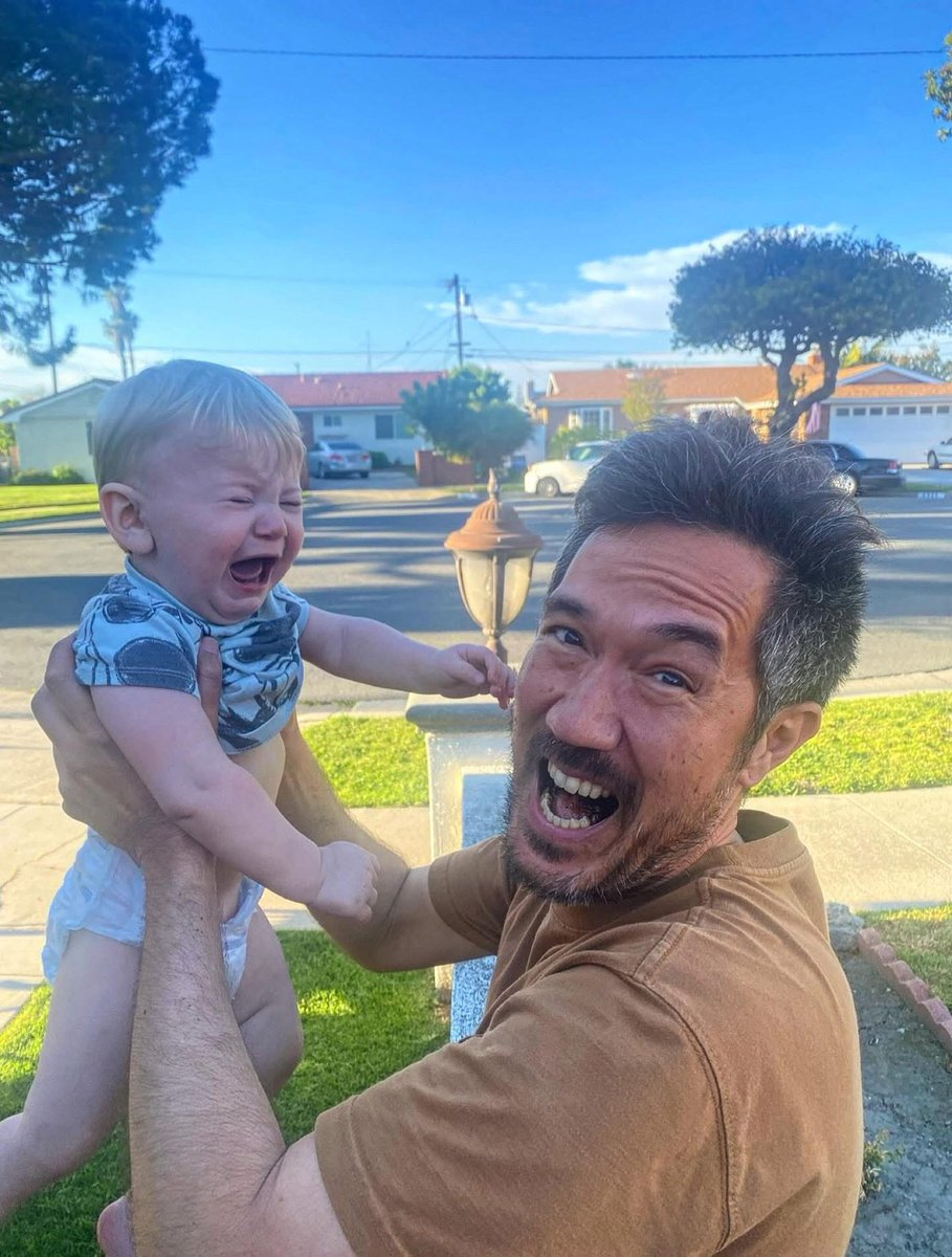 suburbanlegends's tweet photo. Happy Birthday to our collective best friend Vince Walker! Not only is he the best front man ever, but he's also great with kids, and he's one of the top six most handsome men in the band! https://t.co/TGsRjKnrre