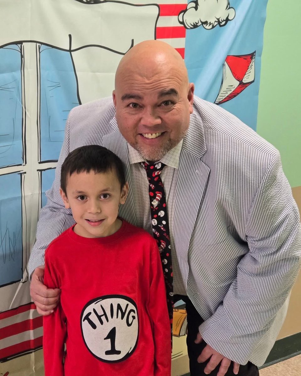 xomarcixo's tweet photo. What a fantastic way to start Read Across America Week! We were so lucky to have guest readers from Southern Regional (former students of mine!) and Officer Conner from STPD. Mr. Donohue and Chance surprised us with special Dr. Seuss treats! https://t.co/O5bDj1gPGR