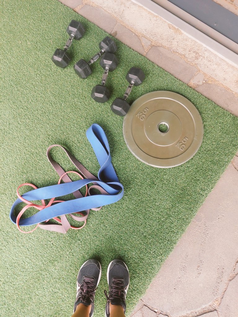 MeryGorB's tweet image. Lo del lunes🫠🫠🫠

#laentrenaSion #livinlavidamery #crossfit #box #MondayMotivaton #gymmotivation