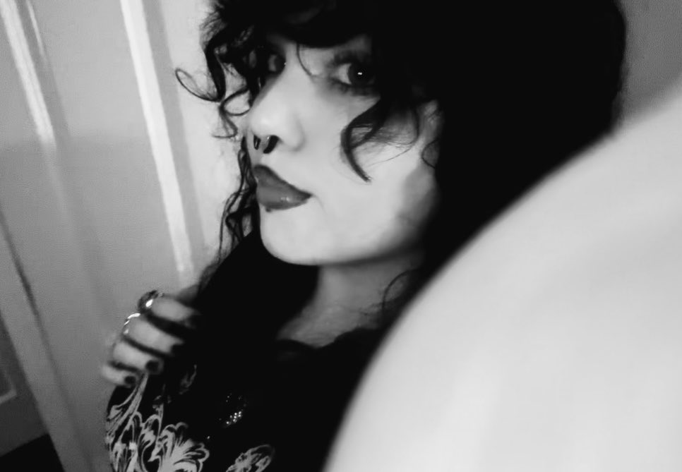 elliebelle 🐾 tweet media