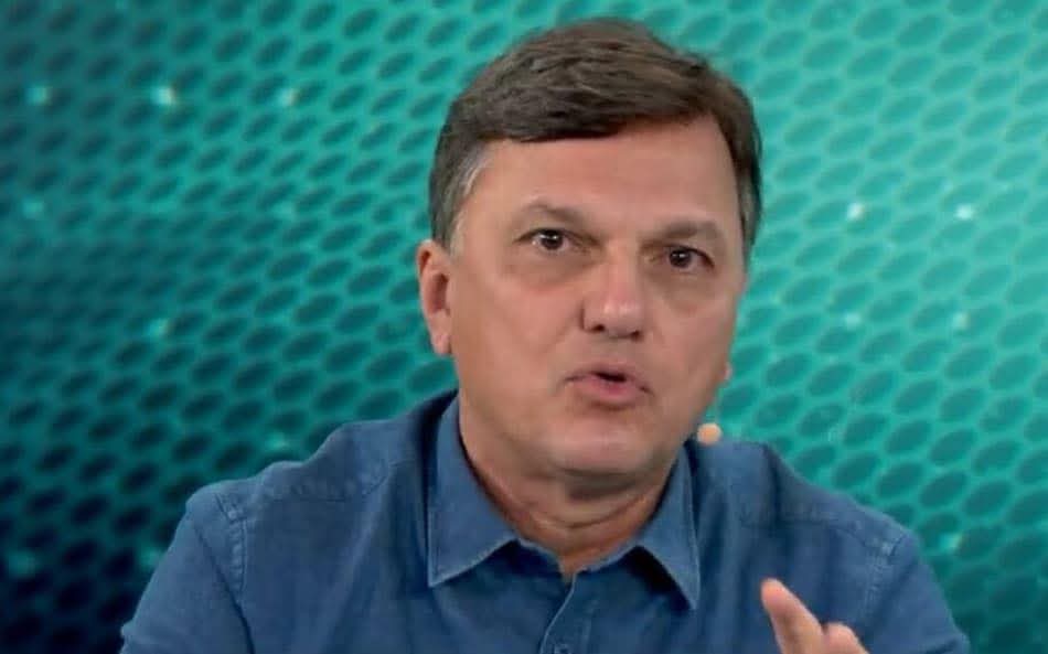 Corinthians atropela Real Madrid de Vini e companhia por 5x0 (com hat-trick do Kaio Cezar) e é tri campeão mundial.

Mauro Cezar no instante seguinte:
"E daí? É o pior Real Madrid de todos os tempos. Não tem Ronaldo, Cicinho, Roberto Carlos, Beckham nem muito menos o Casillas no