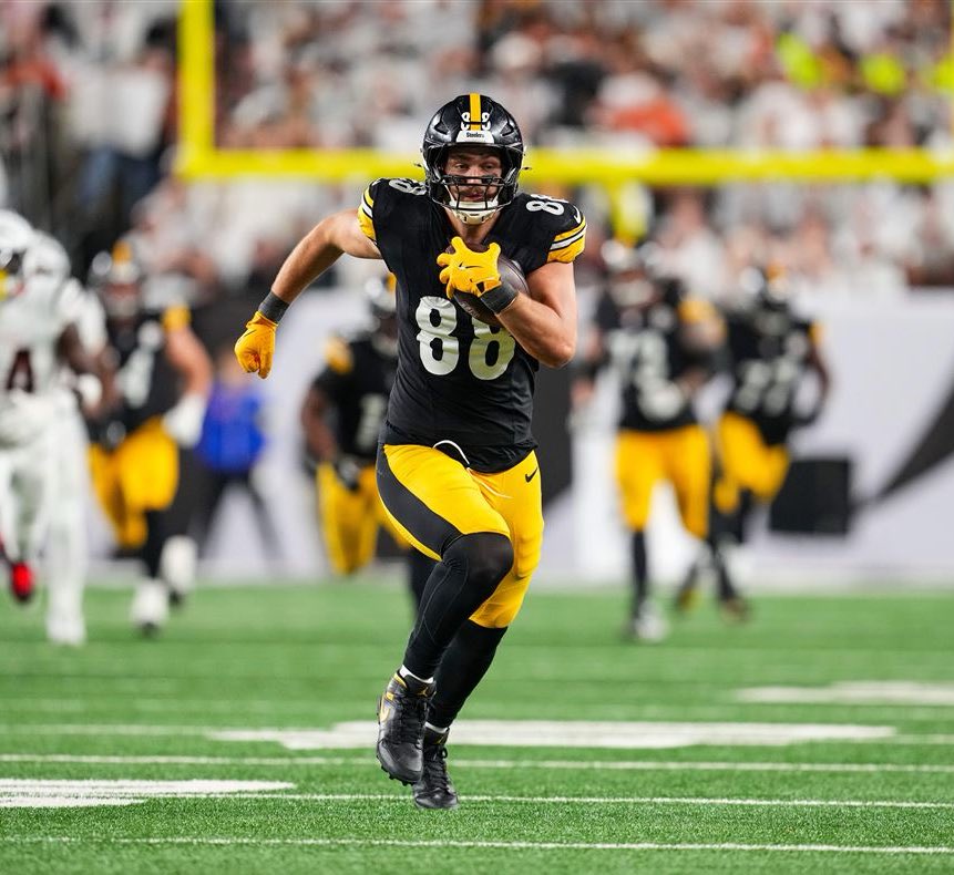 TheStandard412's tweet photo. 🚨RUMOR🚨

At least six teams have expressed interest in trading for Steelers TE Pat Freiermuth.

per @TheAthletic

Pittsburgh has rejected all inquiries so far. 

#NFL #Steelers https://t.co/RThMIIb0oK