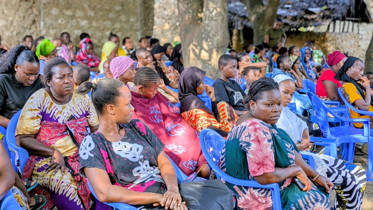 MadvocateCbo's tweet photo. We facilitated a community forum on strengthening service delivery and promoting responsive governance, with support from @VSOKenya. Citizens assessed service gaps, shared lived experiences, and proposed practical solutions aligned with local development priorities. @YSW_Kenya https://t.co/6YHhEkki0g