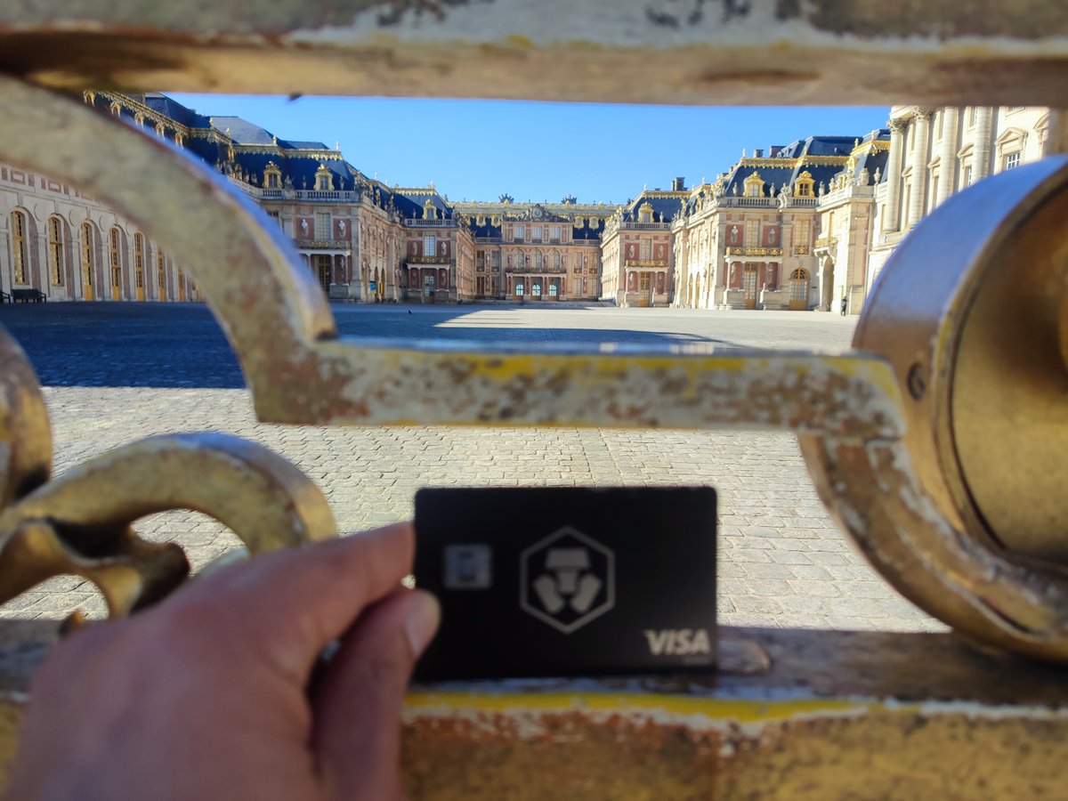 SantoshiOG's tweet image. Oh là là c'est magnifique! 🇫🇷🥖

If you're traveling for leisure or in a business trip, there's something you can't forget to bring with you, other than your toothbrush 🪥😅

And that's the @cryptocom #Visa card, where you get free #Vip #Lounge access, up to 5% #Cashback, etc.