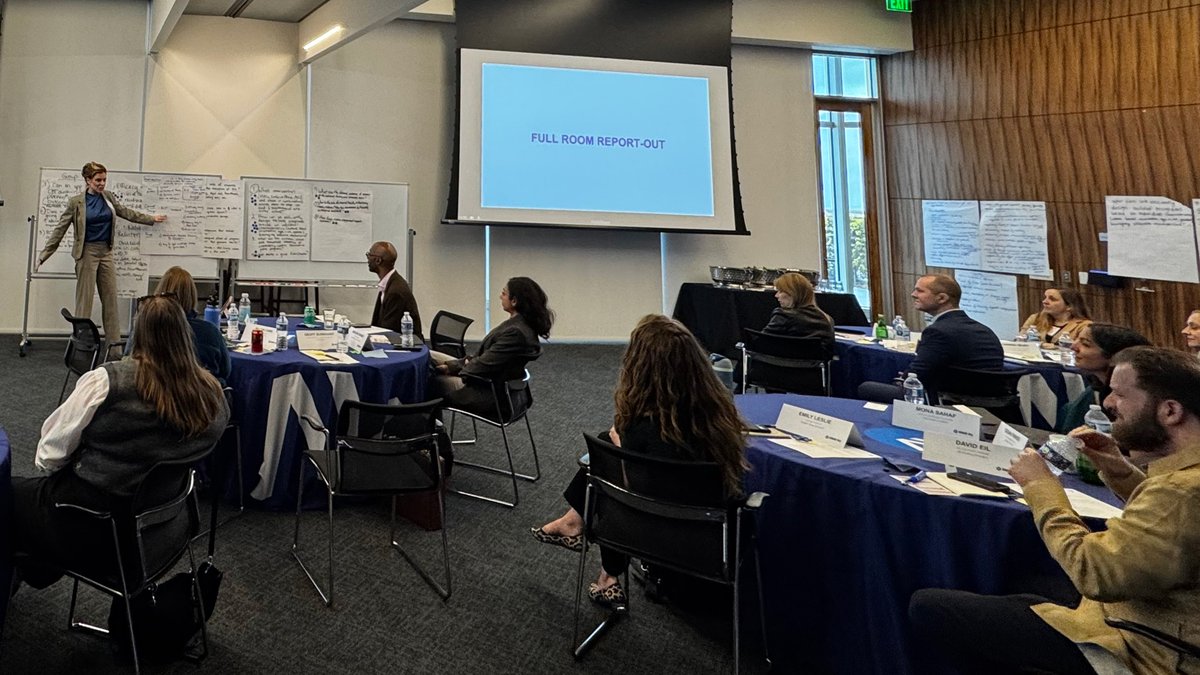 Arnold_Ventures's tweet photo. Intimate partner violence (IPV) causes significant harm to individuals and communities. Our latest #BRIDGEseries convening brought together practitioners, researchers, policymakers, and community partners to examine trends, share insights, and develop research collaborations aimed at addressing and reducing IPV.