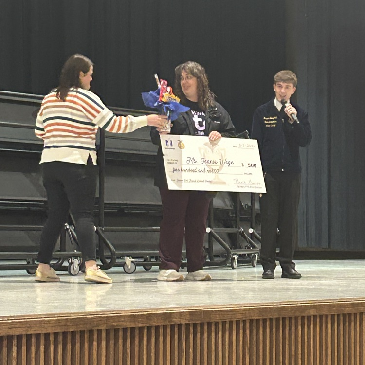 USD 415 - Hiawatha tweet media