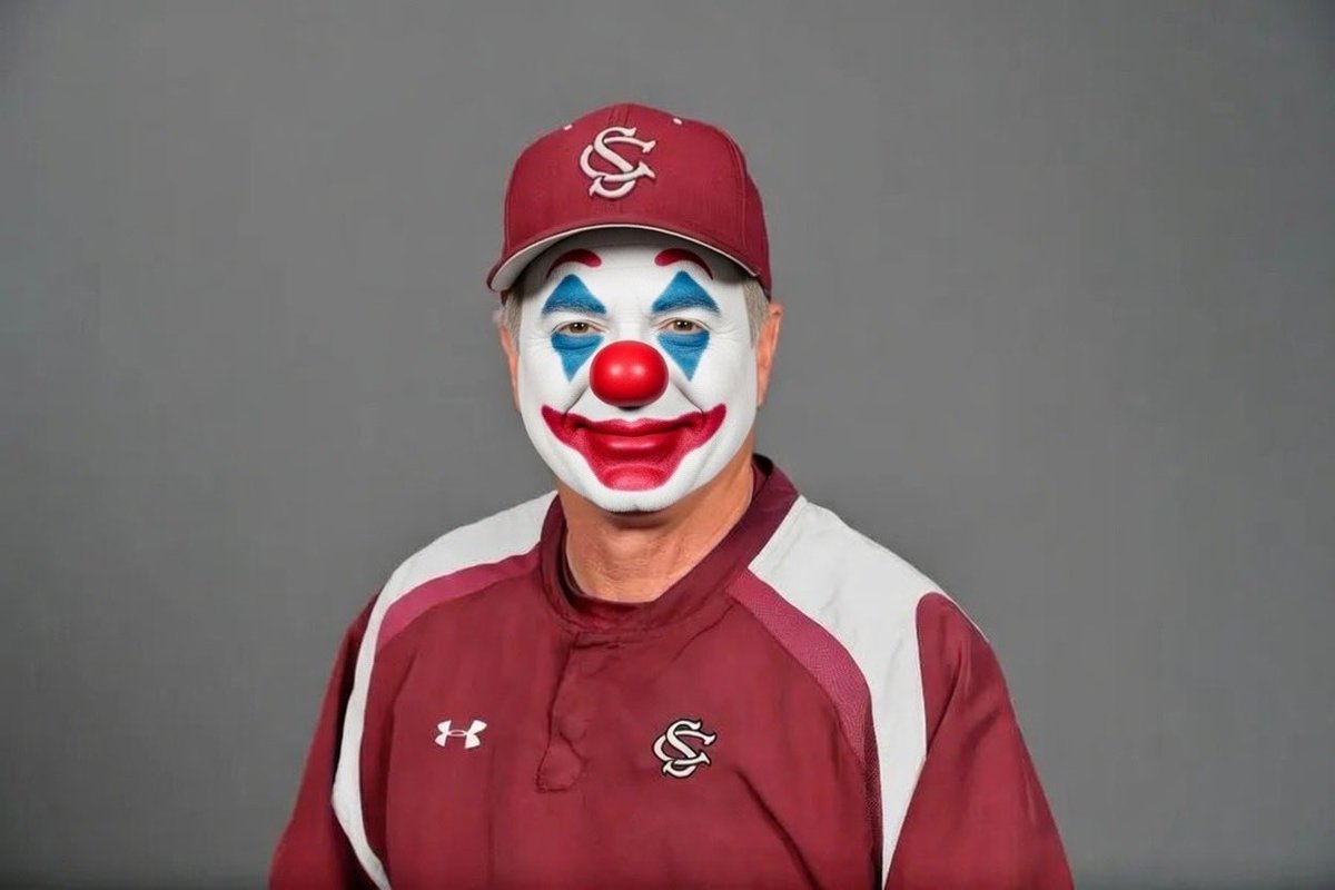 Cocky Rooster tweet media