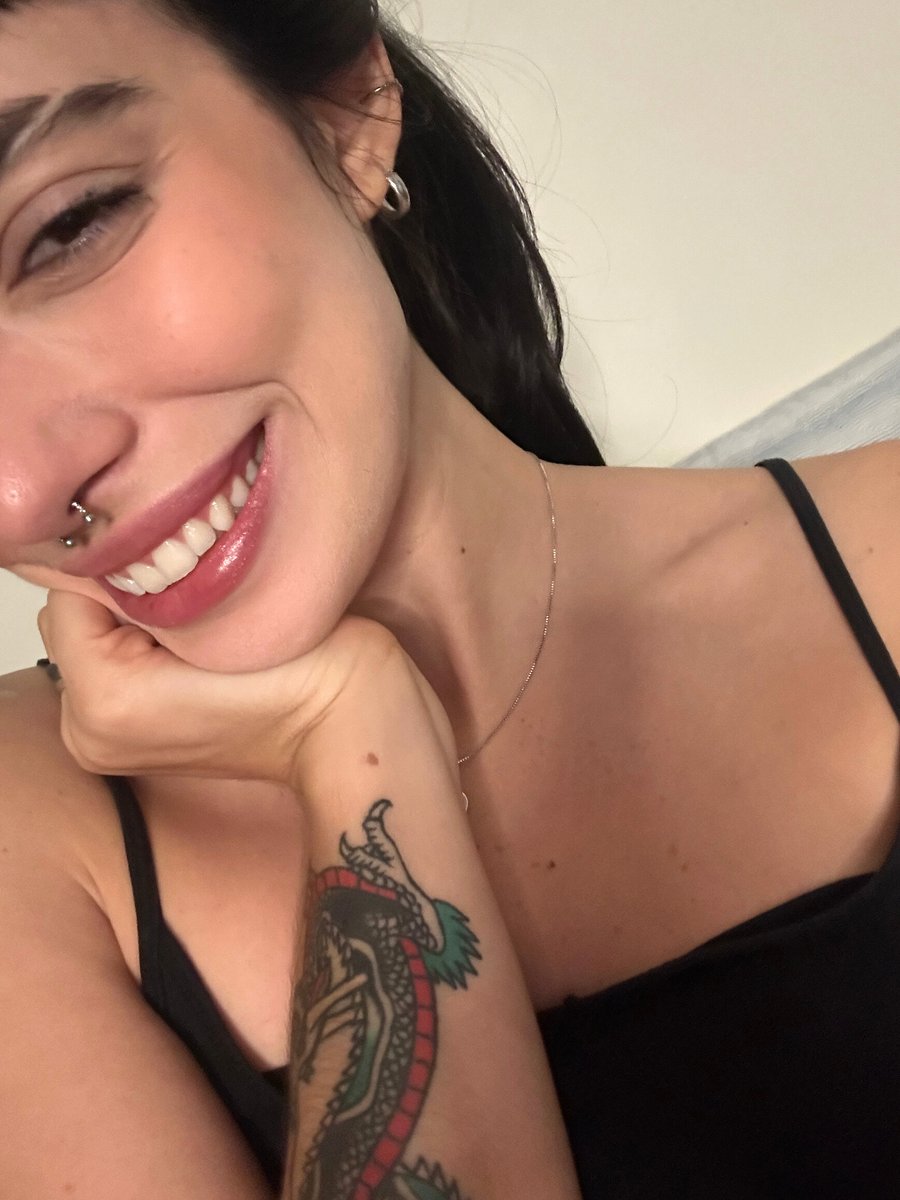 LizzHarrx's tweet photo. I'm happy to know that I make you guys so excited haha https://t.co/V3vNhRdlaJ