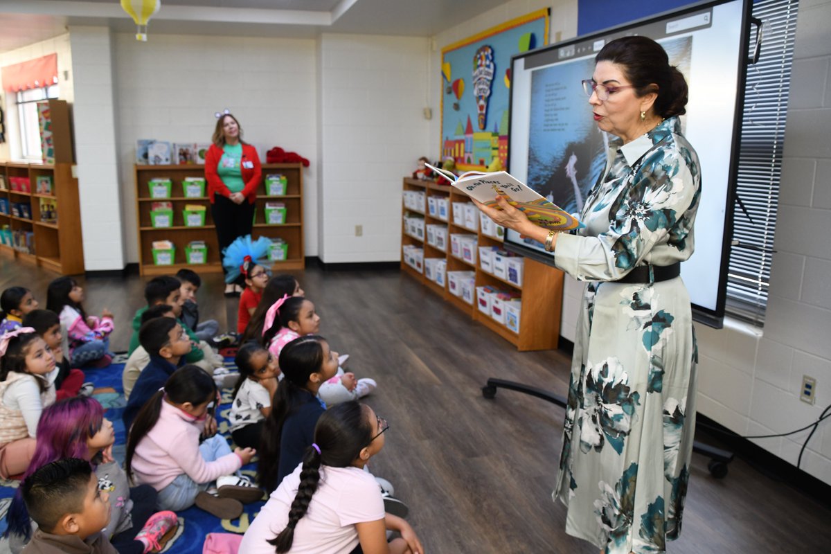 Laredo College tweet media