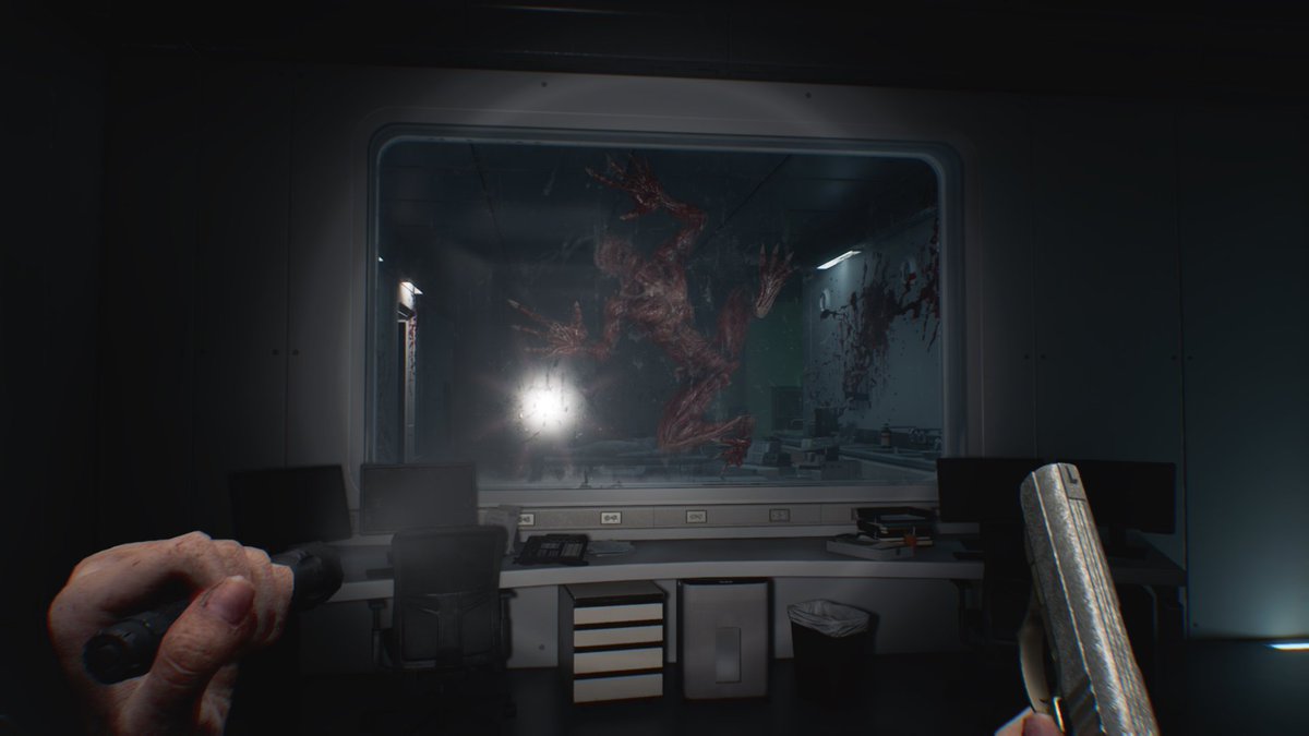 GeneralTabby's tweet photo. We are so back! I'm coming back to speed running @RE_Games! This game is amazing! #ResidentEvilRequiem is 10/10 🧟‍♀️🔦 https://t.co/0vaqoGKK4Z