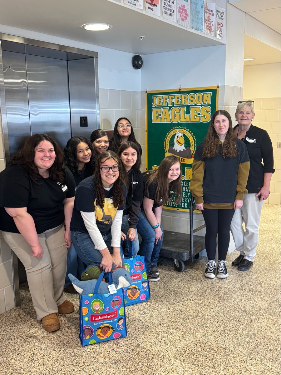 LehighCTI's tweet photo. LCTI's Teacher Education students kicked off Read Across America Week with storytime at East Penn's Jefferson Elementary School. This is how we inquire! This is how we serve! #weinquire #weserve #opportunityahead #readacrossamerica https://t.co/FMvxXuySsT