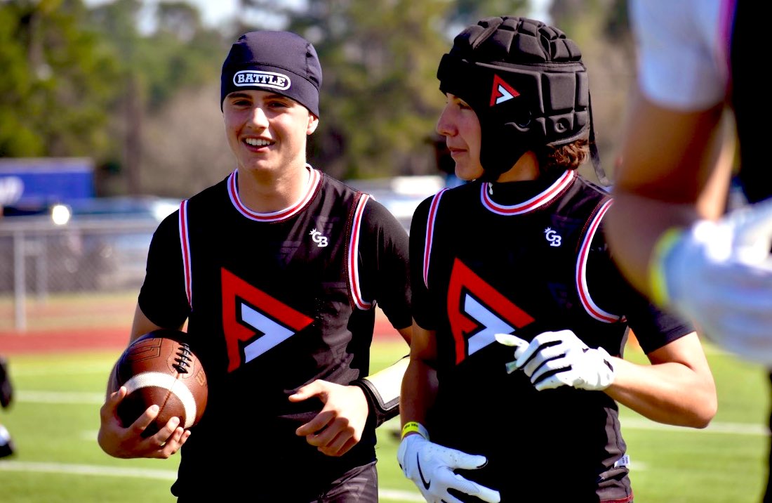 DerekBerg2030's tweet image. First 18u tournament as an 8th grader !! @dr7sports
I competed and never backed down... had several great throws, and got better !!
#qb1 #goals #alwaysworking #brotherhood @ChrisDudley40 @GumpMalott @CRFB_Recruiting
@cincofb @SportPrepX @PrepRedzoneTX 
@rnrtop100 @youareathlete