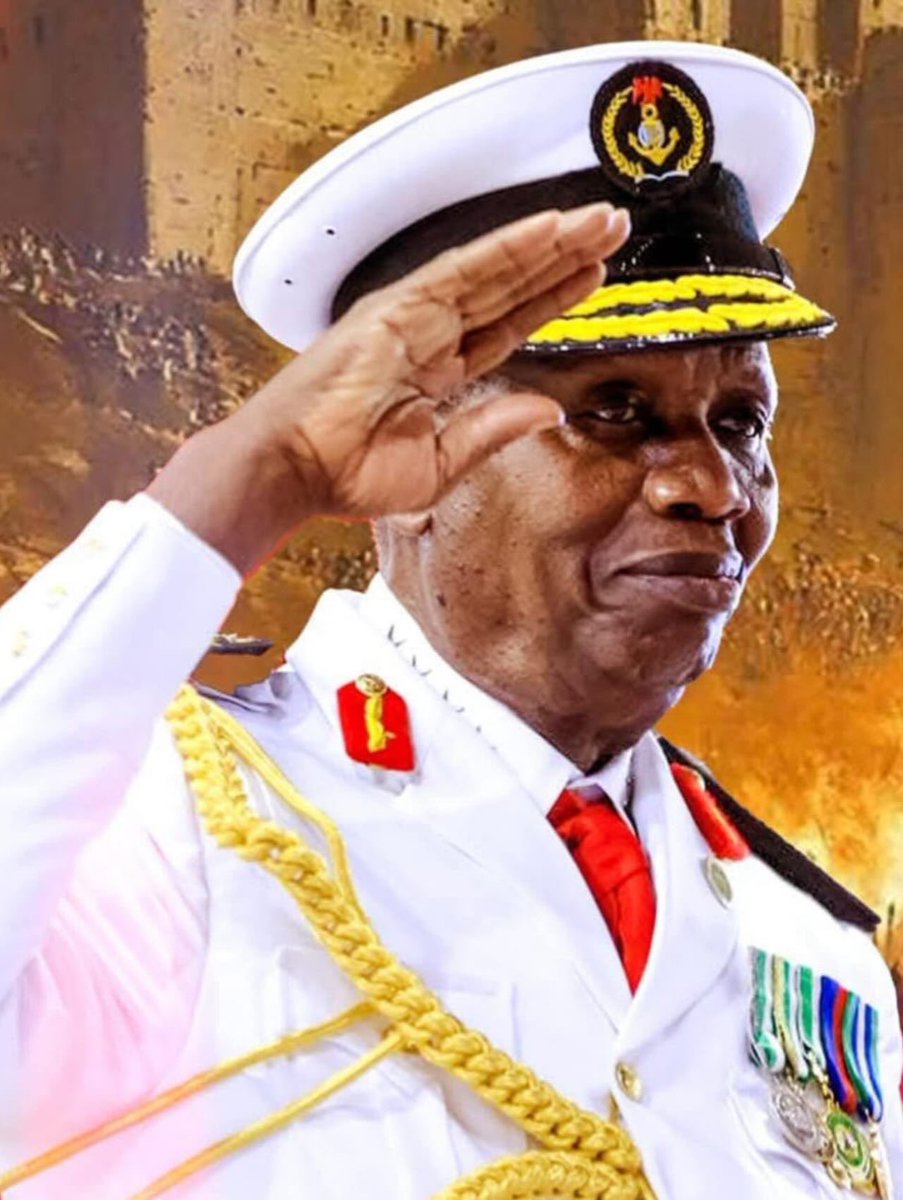 TOLUccI's tweet photo. Grace on General !

Happy 84th Birthday to Daddy G.O https://t.co/wgrnTAed46