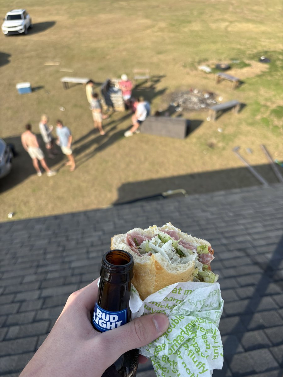 dinguspitcher tweet media