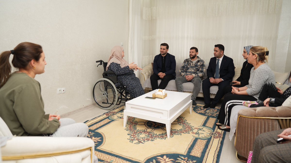 📍 Şahintepe Mahallesi

Şahintepe Mahallemizde kıymetli Tilkioğlu ailesini ziyaret ettik. 

Samimi sohbetleri ve misafirperverlikleri için kendilerine gönülden teşekkür ediyoruz.