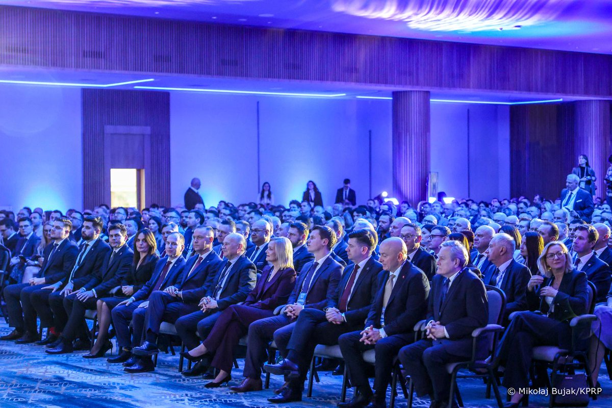 Po to zostałem prezydentem Polski, aby UE nie stała się jednym państwem z województwem, które nazywa się Polska. - Prezydent RP <a href="/NawrockiKn/">Karol Nawrocki</a> podczas XI Europejskiego Kongresu Samorządów.