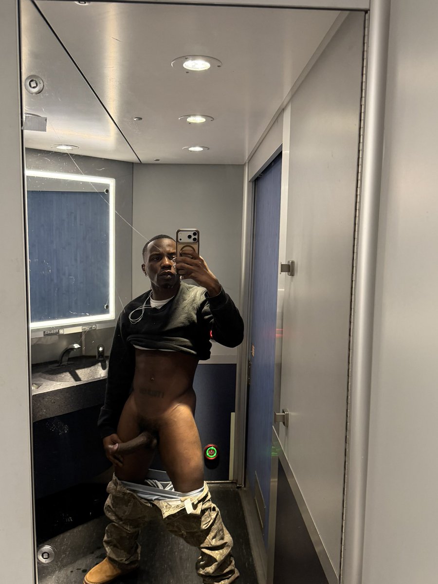 Ma•ni•ac😈 tweet media