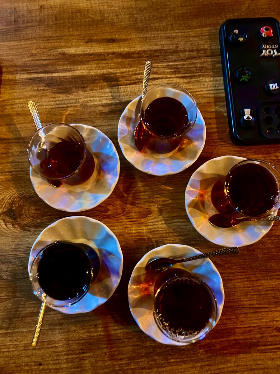 Kızlar ve sosyal hayatları yüzünden vazgeçtikleri akademik kaygıları🫶🏻