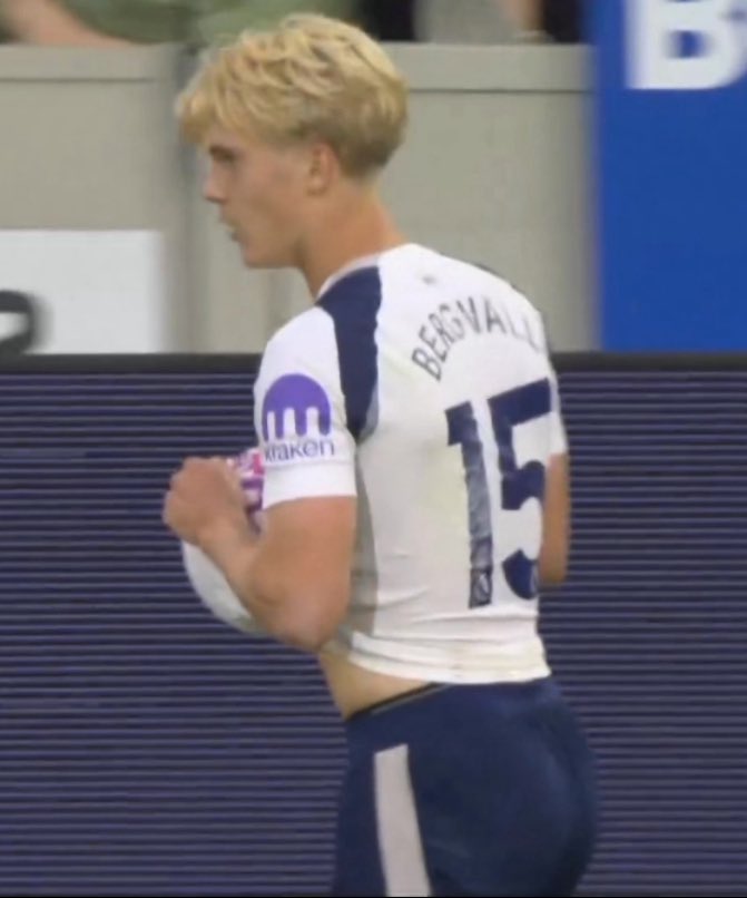 dejongass1 tweet media