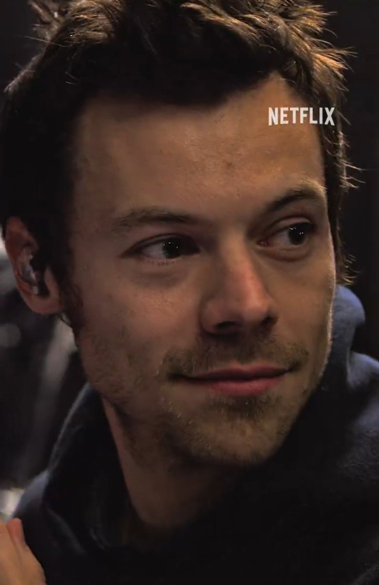 mira esa cara de ángel porfavor no hay un solo rastro de malicia detrás de esos ojos