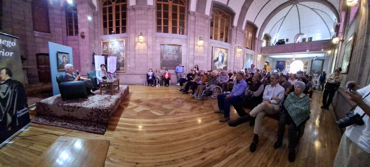 ifpoveda's tweet photo. Comparto mi última nota en #PlanV. Cierre de una hermosa etapa.
Tuve el honor de presentar la novela de @aguedapallares con la cual concluye su trilogía sobre Sucre.
La cita fue en la capilla de @CCBEAEP. Allí tanta gente demostró su cariño por Águeda.
https://t.co/x99RGNYoqw https://t.co/JGdhsqu5rs