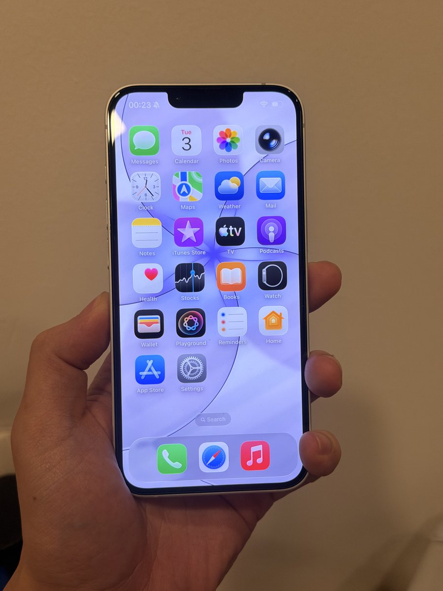 BrightMinho's tweet photo. iPhone 17e 🤭 ?
คนไทยคนแรกกกกกกก 🇹🇭 https://t.co/R3LMSjkG0y