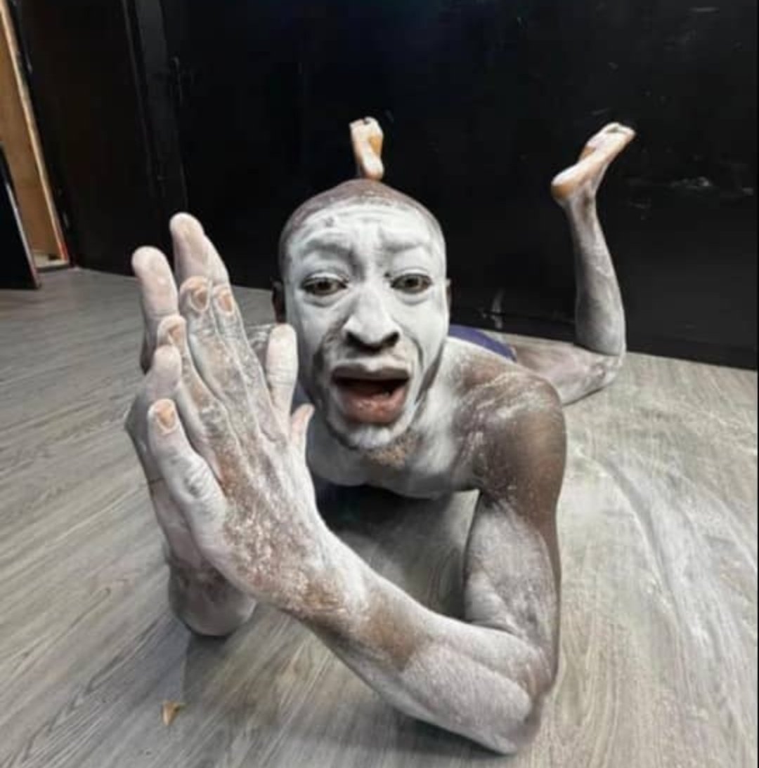 Wetin dey really happen, nobody dey see my posts 😭
If you're seeing this, please don't air me, just quote or repost to remove me from shadowban, please. 😭😭😭