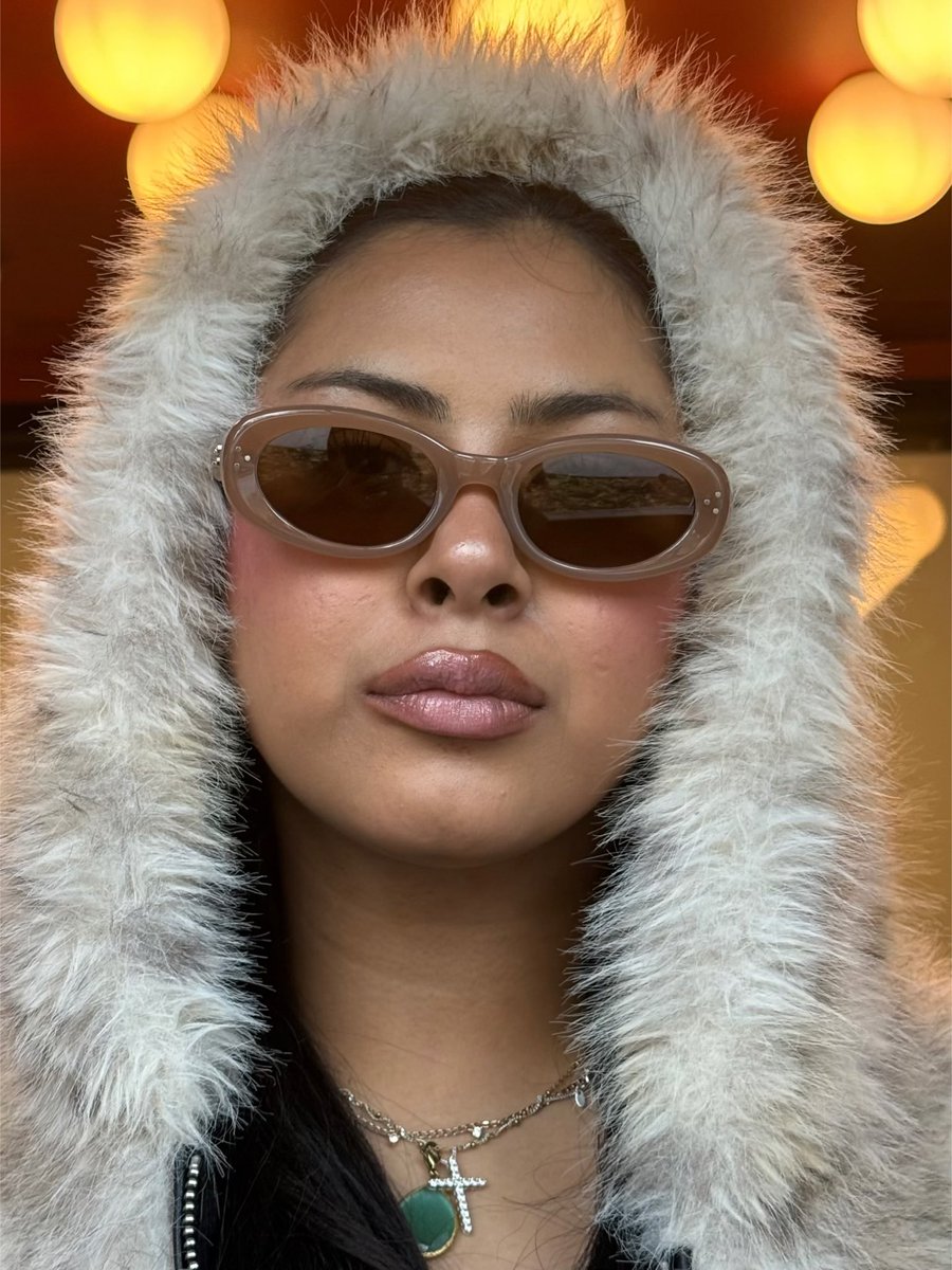 Feel Good Contacts tweet media