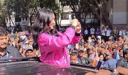 prettyyylilac's tweet photo. People love her not only for her work but also for her personality.

HBD PEOPLES SUPERSTAR SHRADDHA https://t.co/ZvRKBI0U7w