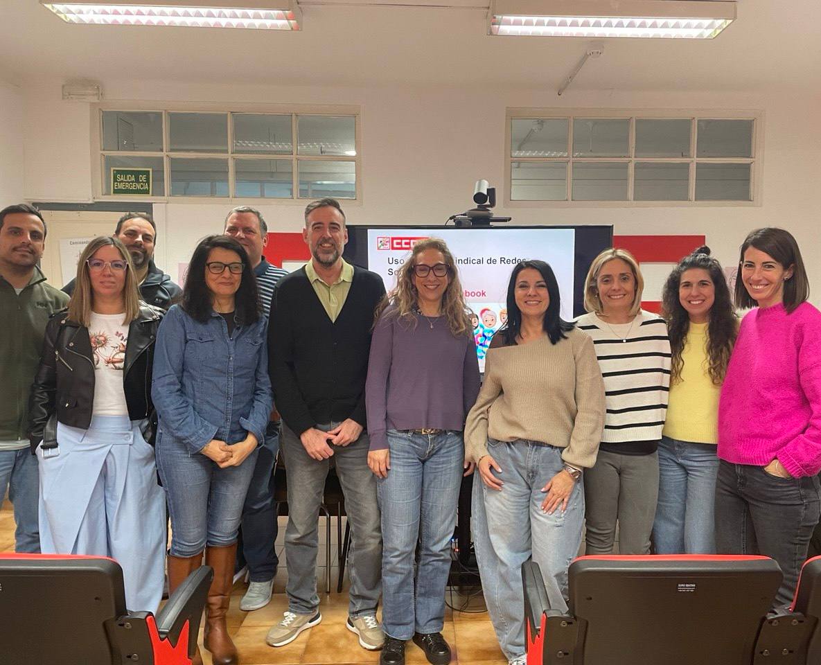 TopLogan77's tweet photo. 🫴🏽 Estamos #EnREDandoCCOO para avanzar en la gestión de redes sociales
✅ @ccoosanidadmlg #SaltaALaRed
🙌🏽 Gracias por la participación, nos vemos en las redes sociales
📲 Por unas redes sociales más humanas y menos tóxicas https://t.co/8PH2LjGwe5