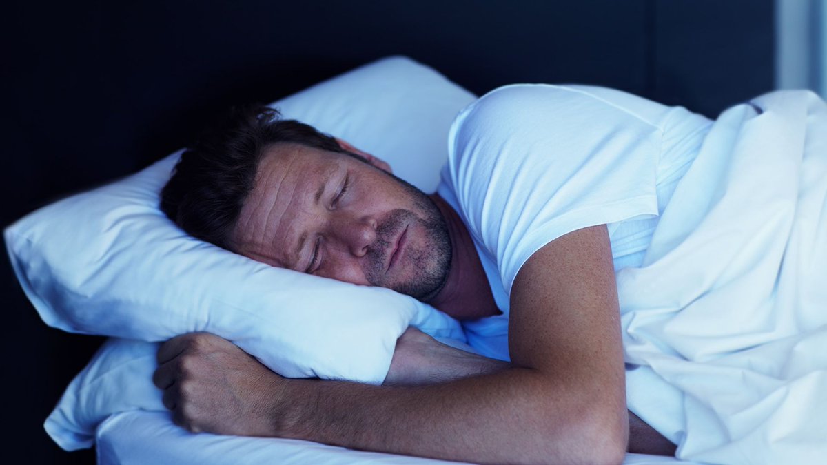 medicinarespon's tweet photo. ¿Cuánto debería medir tu almohada para descansar bien?