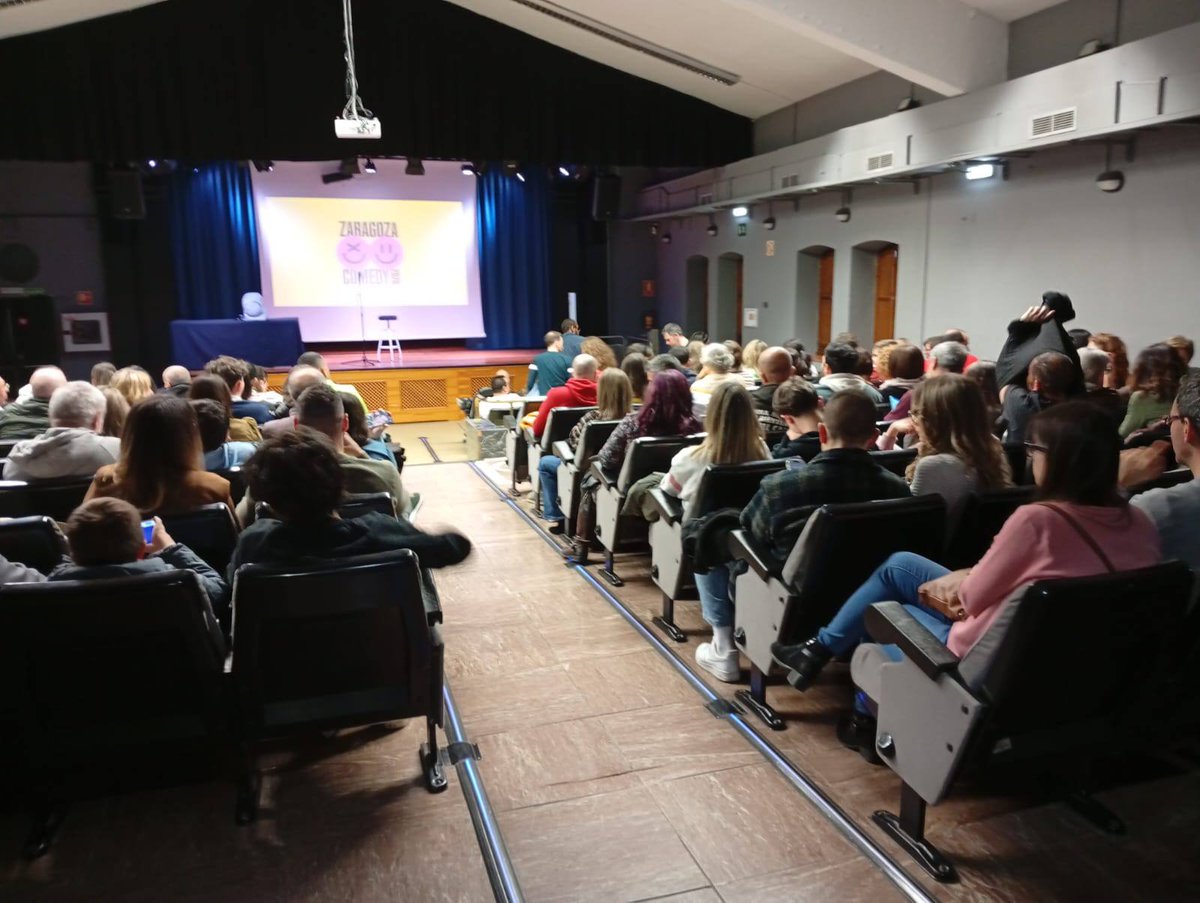 Librería París tweet media