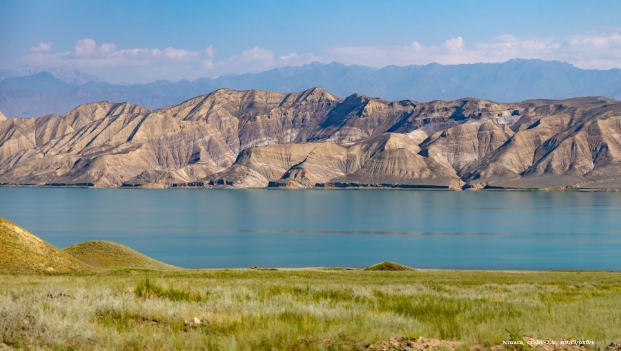 bneintellinews's tweet photo. Tactical agreement proving elusive for #CentralAsia states grappling with water deficit. Upstream-downstream divide difficult to bridge. #Toktogul #Darya #Kyrgyzstan #Tajikistan #glaciers #bneGREEN https://t.co/fwI9xBUNsa https://t.co/Zi3mx9GeHX