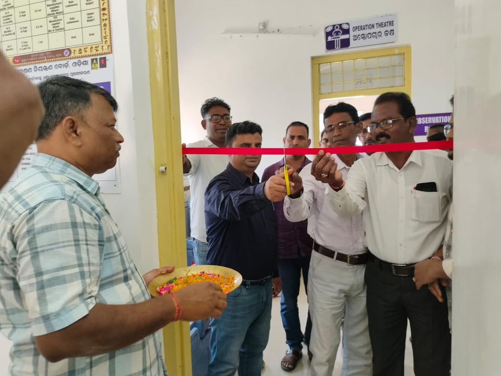 BlockPodia's tweet image. "The #hpv vaccination programme was inaugurated today at CHC Podia,Dist-Malkangiri(Odisha) by the BDO,  #Podia, in the presence of medical staffs and PRI representatives."
#hpvawareness #hpvvaccine
@zp_malkangiri @dm_malkangiri @MoHFW_INDIA @HFWOdisha