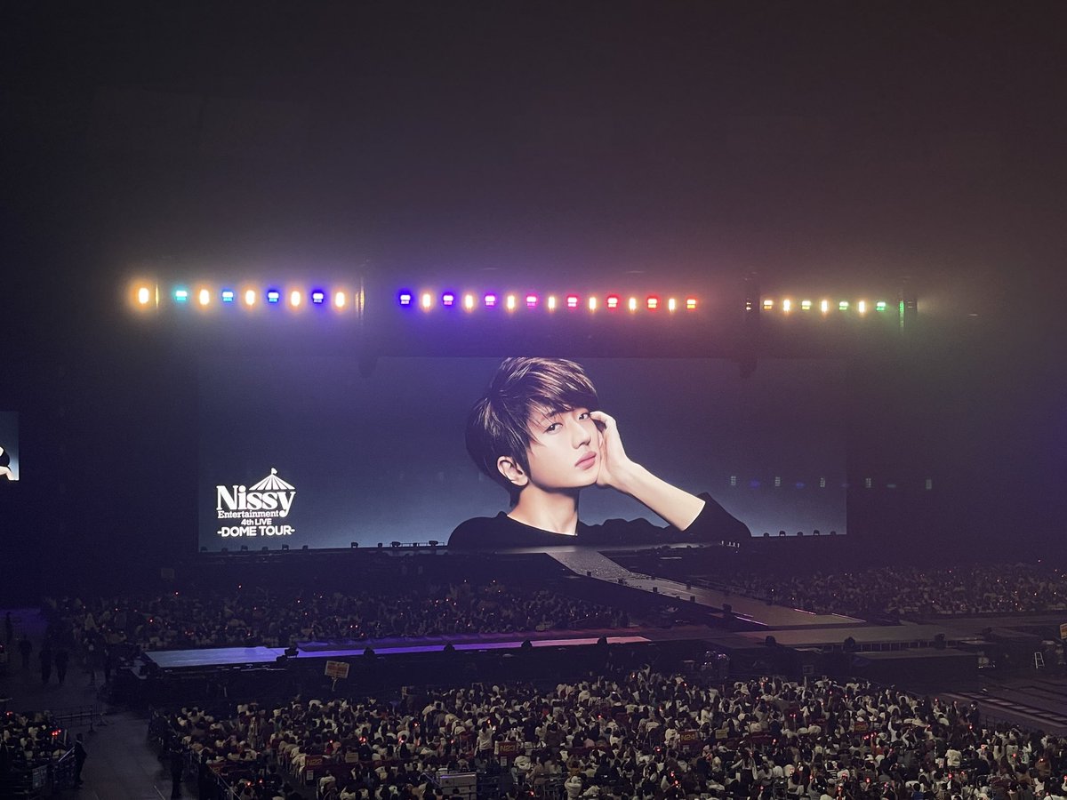 🟠46色の光集めた虹🟢 tweet media