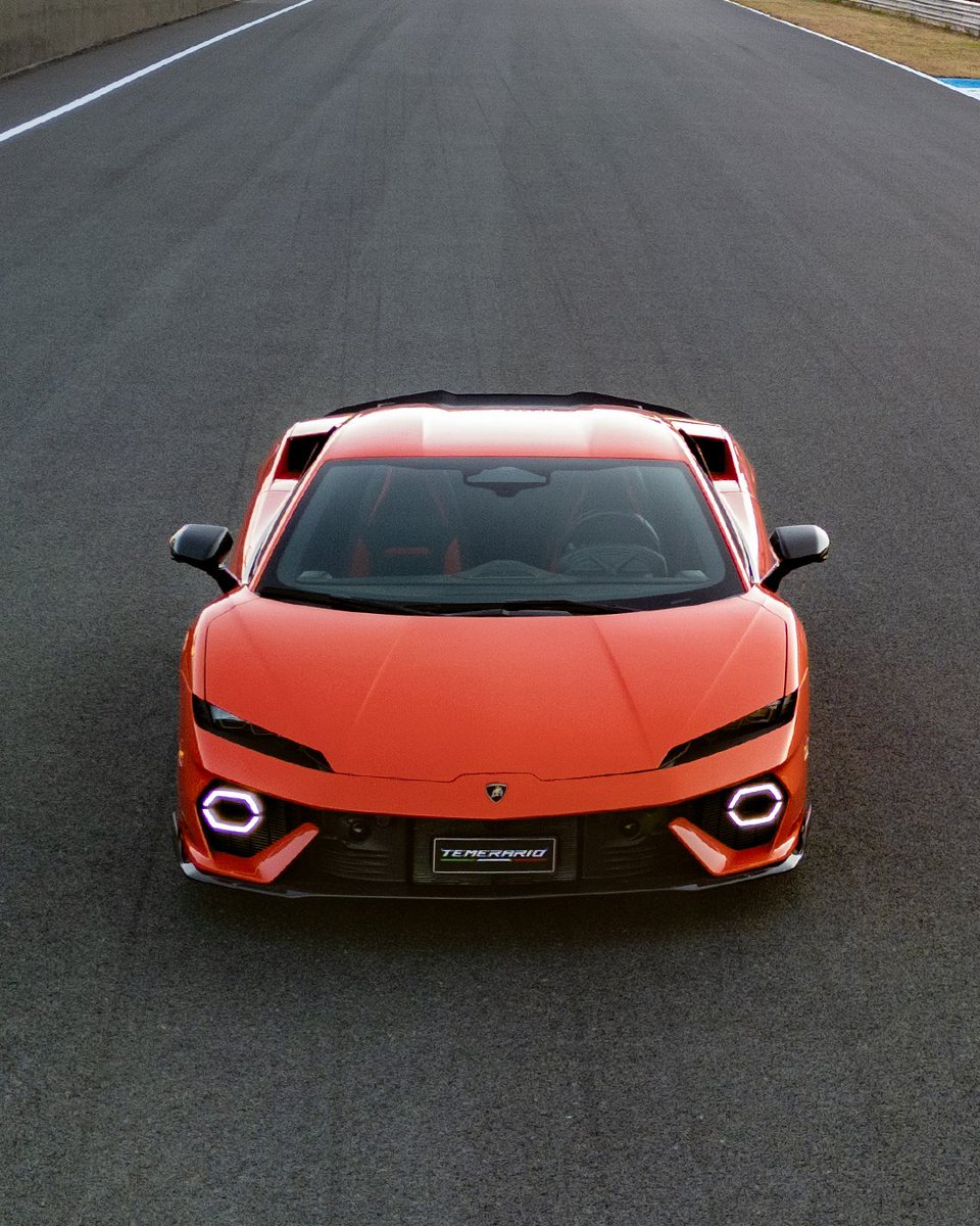 Lamborghini tweet media