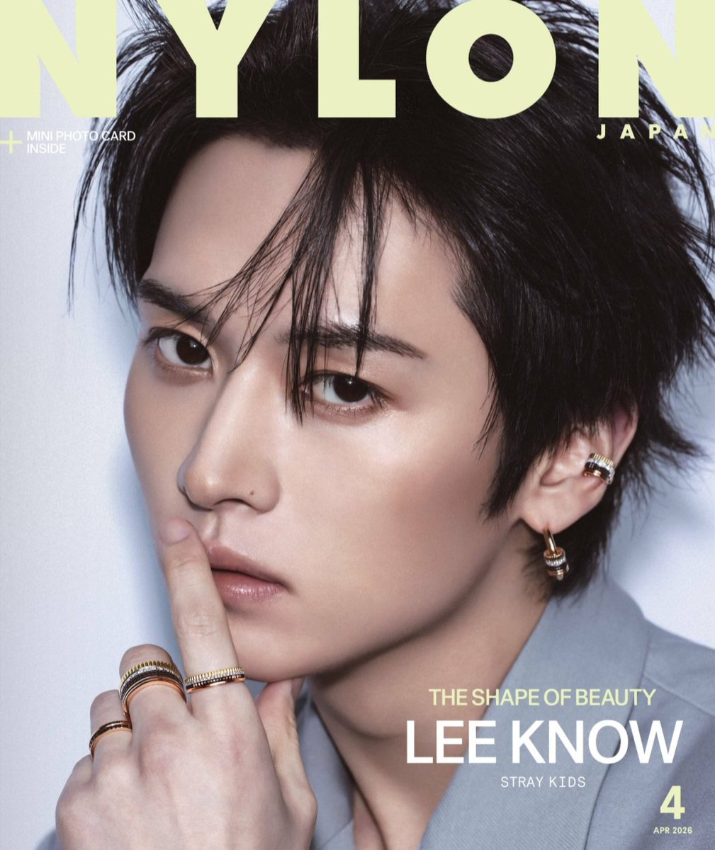 realskzoo's tweet photo. Entrevista de Lee Know para Nylon Japan Abril 2026 ✨️

Thread 👇🏻 

​💬: Hoy tuviste una sesión de fotos luciendo muchas joyas de BOUCHERON, pero ¿cuál es tu favorita, Lee Know?
🐰: La verdad es que me gustan todas, pero me encanta especialmente el collar tipo corbata que usé en las fotos junto al gato negro Wladimir.

💬: ¿La sesión de fotos fue divertida?
🐰: Como era una sesión que hacía solo después de mucho tiempo, fue muy divertida. Pero… las joyas eran muy lujosas, así que me puse un poco nervioso (risas).

💬: El QUATRE, una joya icónica de Boucheron, posee tanto una audaz fuerza como una delicada suavidad que transmite ternura. Después de usar el QUATRE, ¿qué sentiste?
🐰: Pensé que me pondría nervioso al usarlo… pero en realidad no fue así. Es muy hermosa, pero también combina muy bien con estilos casuales, es cómoda de llevar y sentí que es realmente una pieza maravillosa.

​💬: Al llevar puesto Quatre, ¿adónde te gustaría ir?
🐰: Siento que me daría confianza y me impulsaría en ocasiones importantes. Para viajar no sería buena idea. Si lo perdiera, sería un gran problema! (risas)

LEE KNOW X NYLON JAPAN
#LEEKNOWxBoucheron
#LEEKNOWxNylonJapan