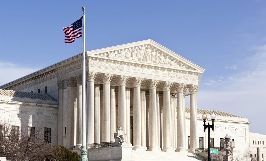 AshCrypto's tweet photo. BREAKING: 

🇺🇸 U.S. court rejects Trump administration's attempt to delay tariff refund cases. https://t.co/ecuyOoCb8Z