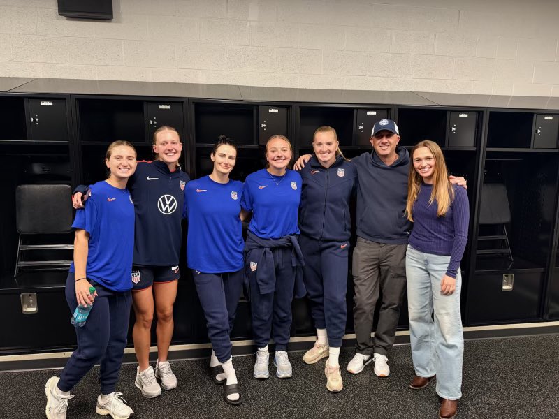 UNC alums after the USWNT 2-0 win over Argentina last night in the shebelieves cup🐏🇺🇸

#GoHeels