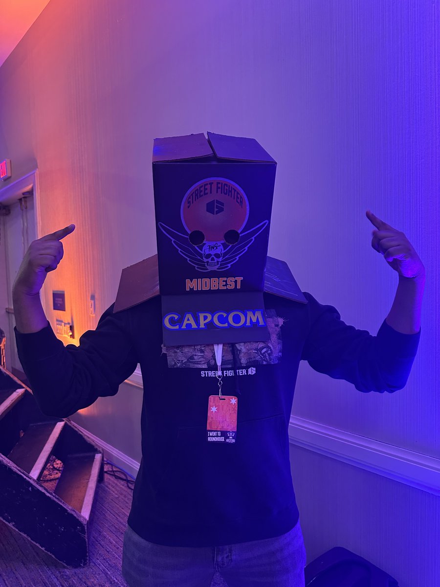 The drink: Capcom cup waiting room

Twitch.tv/saint_cola