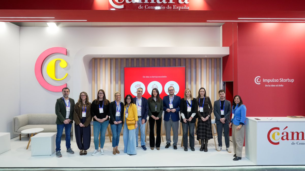 camarascomercio's tweet photo. Hoy nos han visitado en el stand miembros de las Cámaras de Comercio Territoriales, para hablar de las oportunidades de las startups través del programa Impulsa Startup. Además, hemos hablado de innovación en el sector Agro, en una mesa redonda invitados por @BancoSabadell. https://t.co/cvypSqDpTS