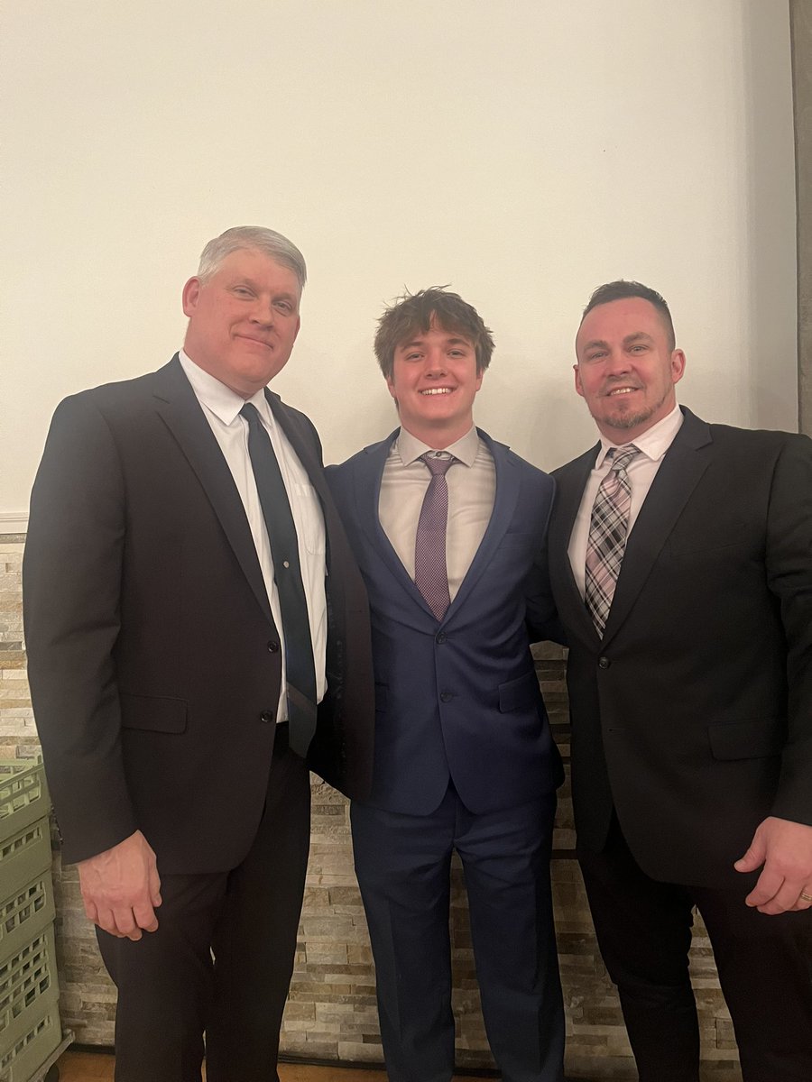 Coach_Toman's tweet photo. Awesome night at Scholar-Athlete banquet honoring the best of Lehigh Valley football.  Congrats to @Gavin_Taff and the mark you left on Northampton football.  Best of luck at Lycoming! @KKidPrincipal @KonkreteKids https://t.co/RGdrlNDi27