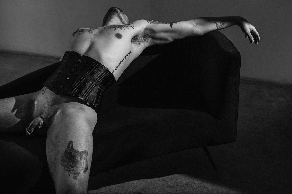 Eroticco Magazine tweet media