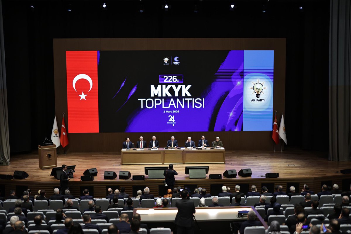 acarfaruka's tweet photo. 📍AK Parti Genel Merkezi

Genel Başkanımız ve Cumhurbaşkanımız Sayın @RTErdogan’ın başkanlığında Merkez Karar ve Yönetim Kurulu (MKYK) toplantımızı gerçekleştirdik.

Toplantımızın ülkemiz, aziz milletimiz ve partimiz için hayırlara vesile olmasını temenni ediyorum. https://t.co/49z7CSA5sl
