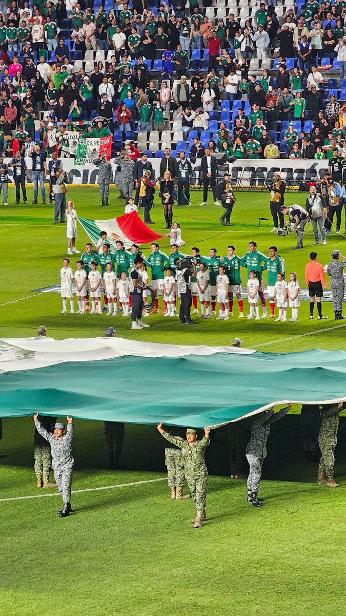 AlertaQro's tweet photo. 💠⚽️🏆Tras hechos en Jalisco, Querétaro busca ser sede alterna del #Mundial2026

📌La Oficial Mayor del Estado señaló que la Federación Mexicana de Fútbol considerará a Querétaro para futuros eventos internacionales. 👇 

https://t.co/7zgDI86FNc https://t.co/exHXRwfCC2