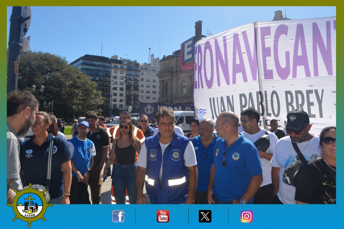 Aaemmercante's tweet photo. #AAEMM acompañamos la convocatoria de la Confederación General del Trabajo frente al Palacio de Tribunales, en el marco de la presentación judicial para que se declare la inconstitucionalidad de la denominada Reforma Laboral.
Entendemos que esta normativa implica un retroceso https://t.co/f6ErK26qEf